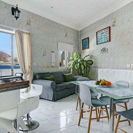 Villa Blekys House à Sardina Extérieur photo
