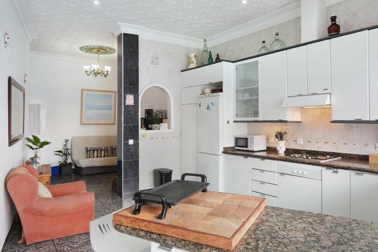 Villa Blekys House à Sardina Extérieur photo
