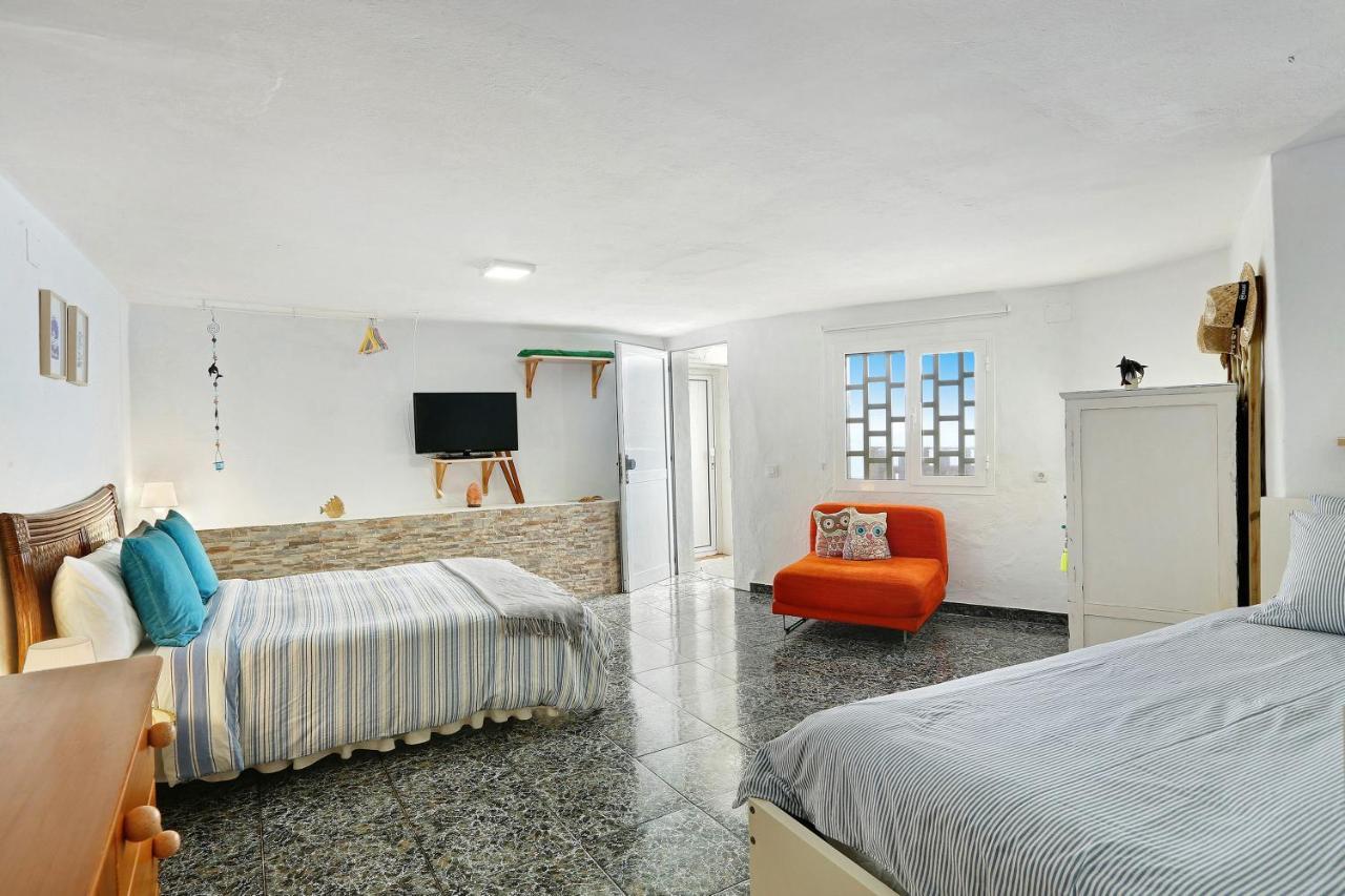 Villa Blekys House à Sardina Extérieur photo